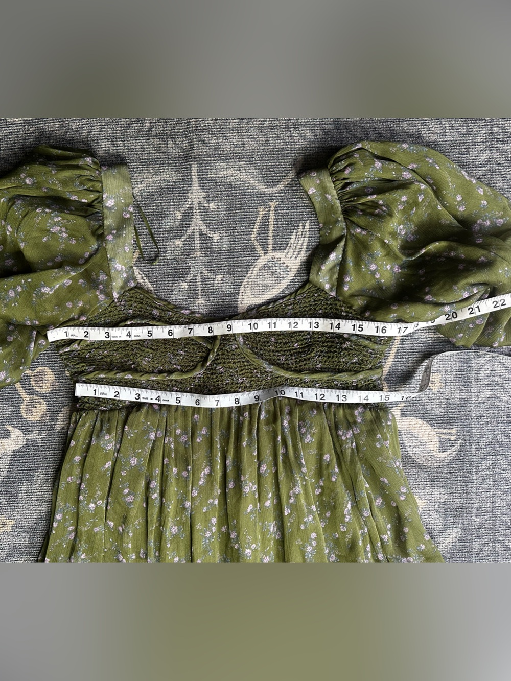 Olive Green Maxi Dress with Puff Sleeves - Picture 5 of 7